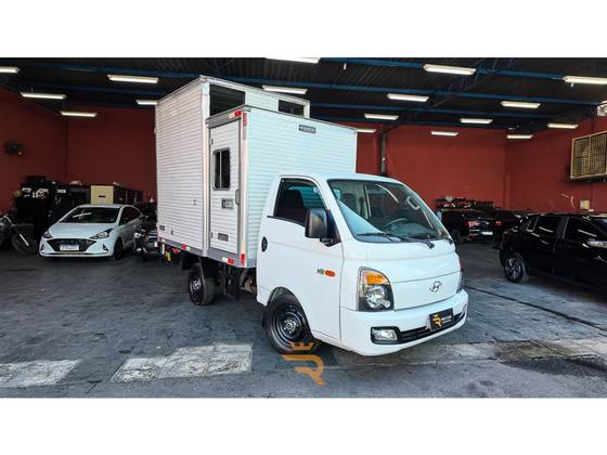 HYUNDAI HR 2.5 LONGO SEM CAÇAMBA 4X2 16V 130CV TURBO INTERCOOLER DIESEL 2P MANUAL